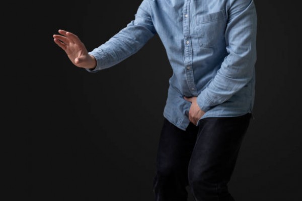 Lúc nào cũng có cảm giác buồn tiểu liên tục là bị bệnh gì